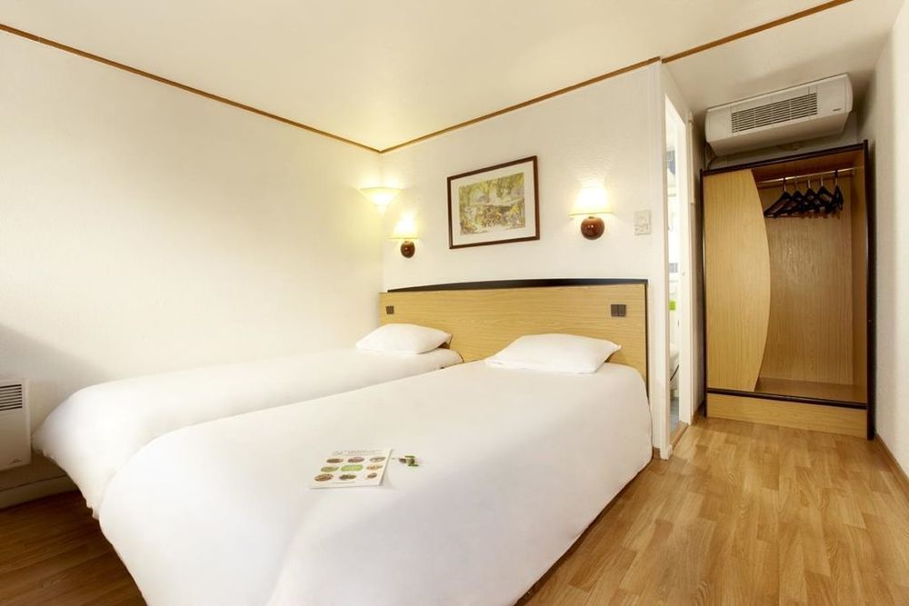 Hotel Campanile Avignon Sud - Montfavet la Cristole Camera foto